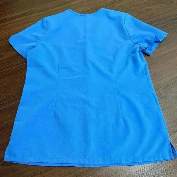 Figs Womens Light Blue Small V Neck Two Pocket Scrub Top Technical Collection - Picture 3 of 4
